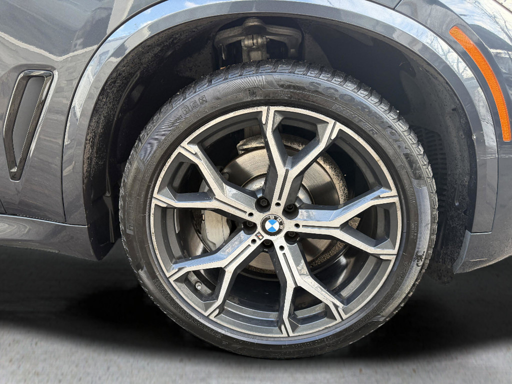 image-44 2019 BMW X5