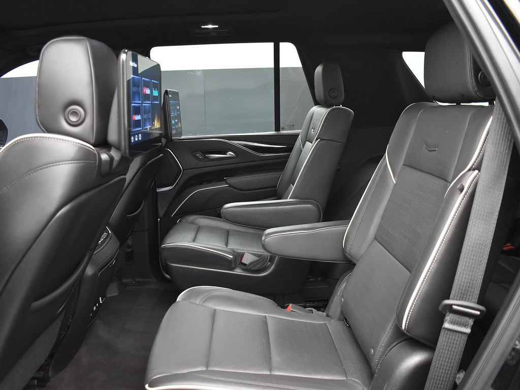 image-7 2023 Cadillac Escalade