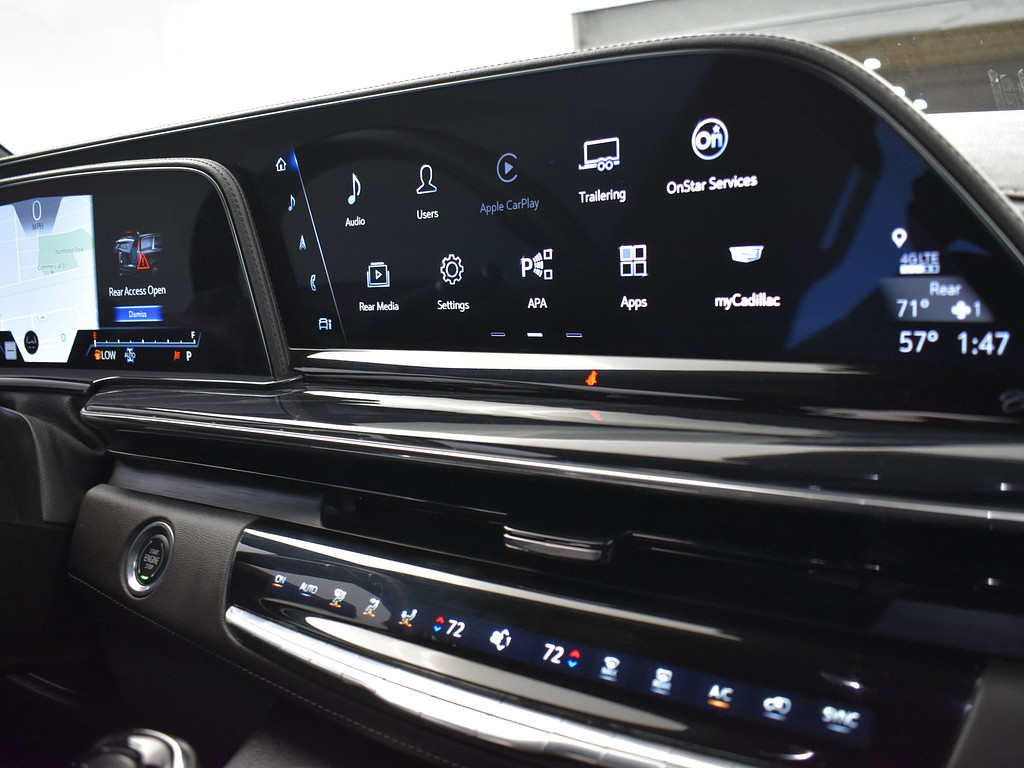 image-16 2023 Cadillac Escalade