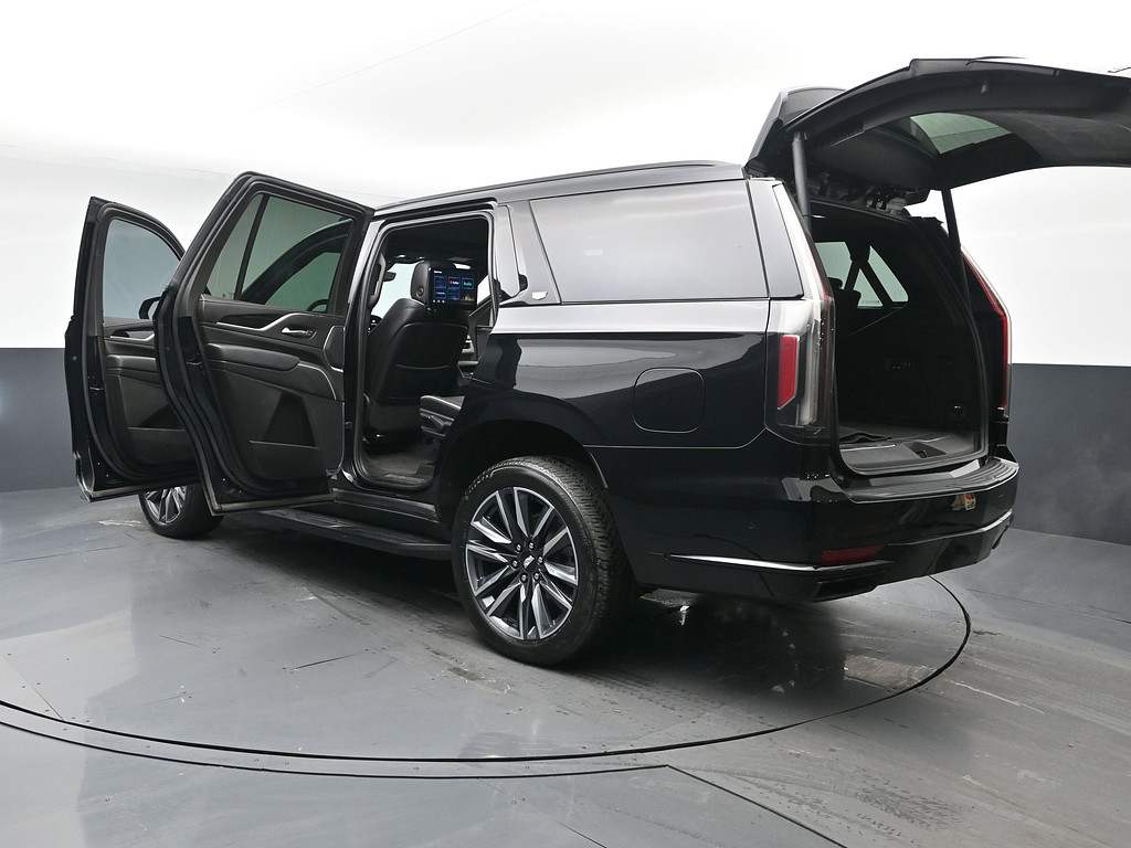 image-29 2023 Cadillac Escalade