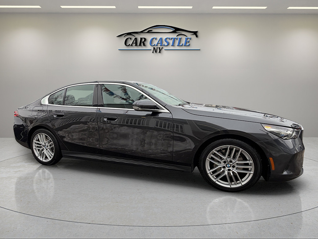 image-2 2024 BMW 5 Series