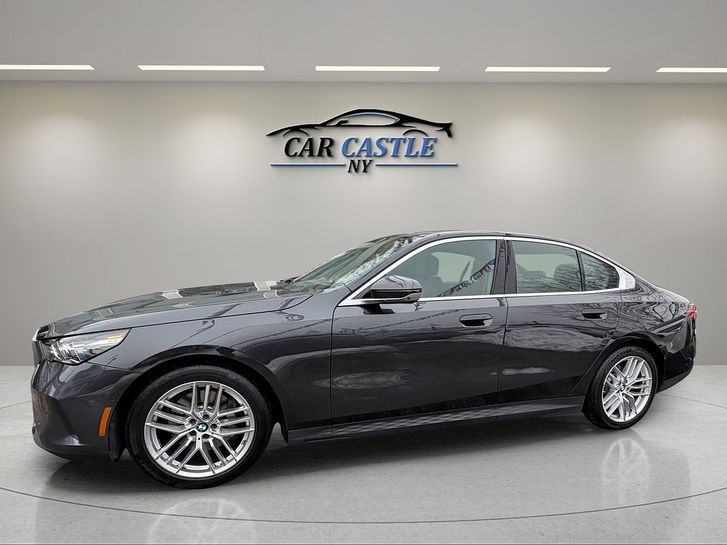 image-11 2024 BMW 5 Series