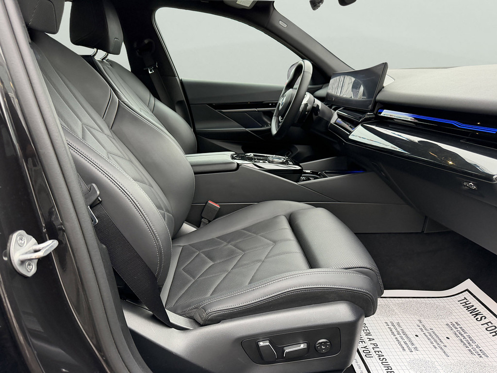 image-27 2024 BMW 5 Series