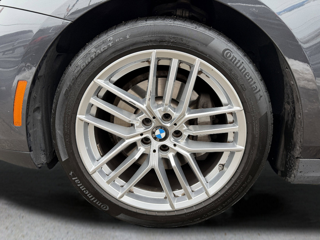 image-34 2024 BMW 5 Series