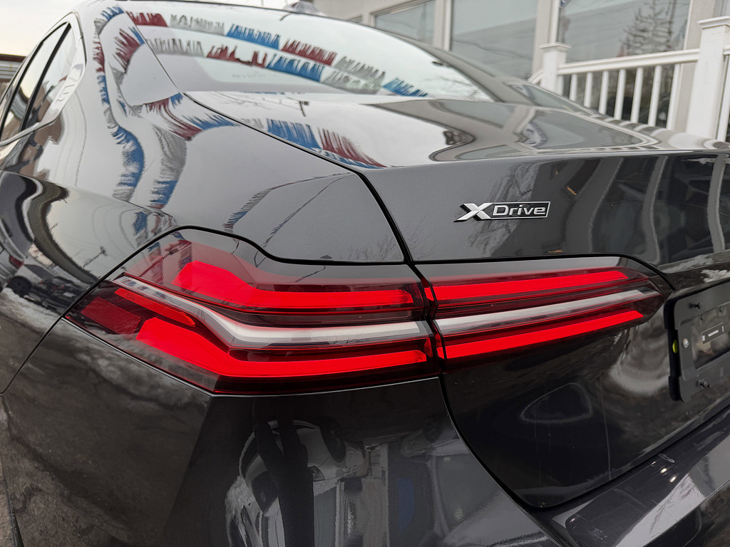 image-35 2024 BMW 5 Series