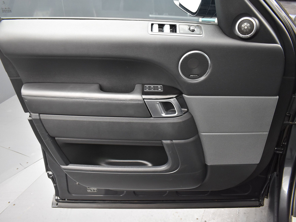 image-10 2021 Land Rover Range Rover Sport