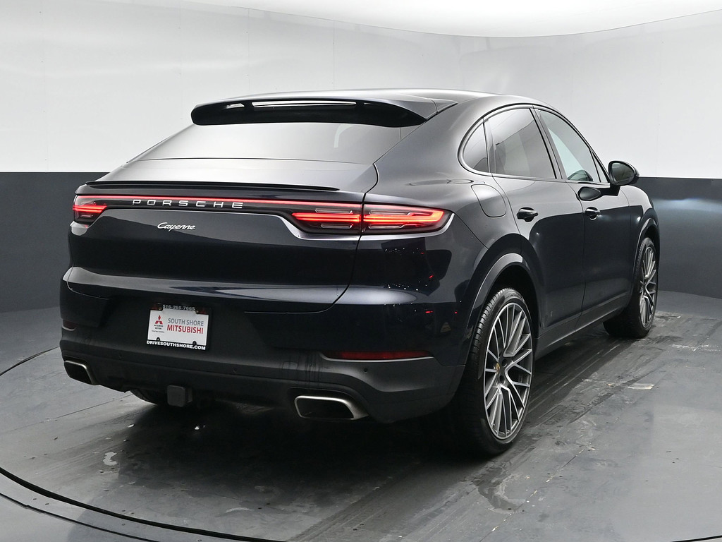 image-19 2022 Porsche Cayenne