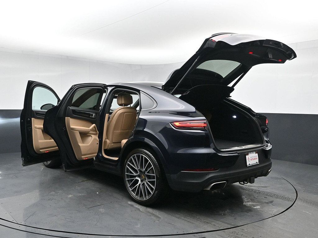 image-28 2022 Porsche Cayenne