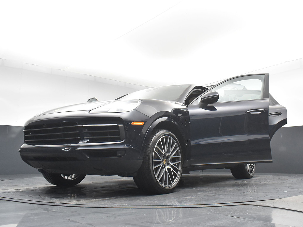 image-30 2022 Porsche Cayenne