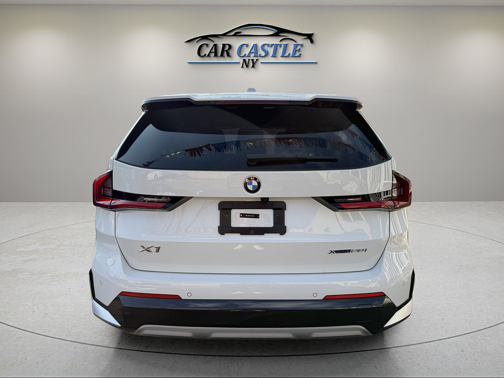 image-9 2025 BMW X1