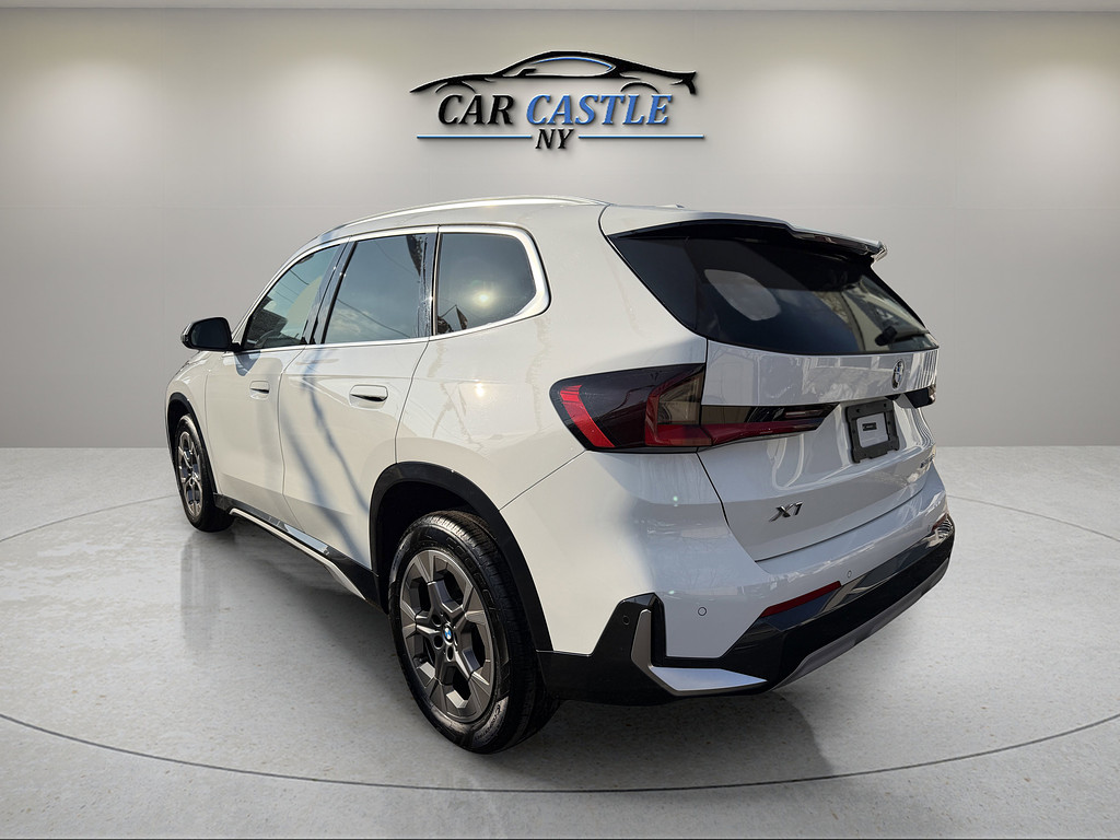 image-10 2025 BMW X1