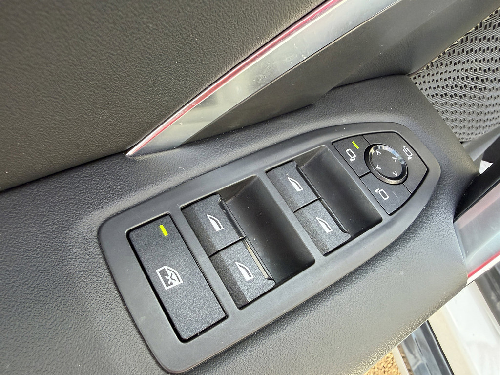 image-27 2025 BMW X1