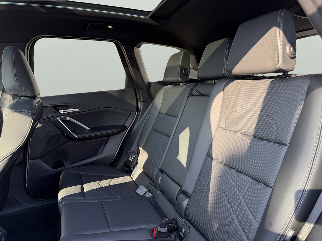 image-37 2025 BMW X1