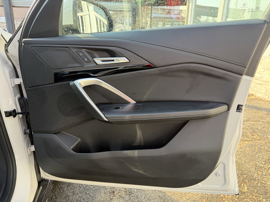 image-46 2025 BMW X1