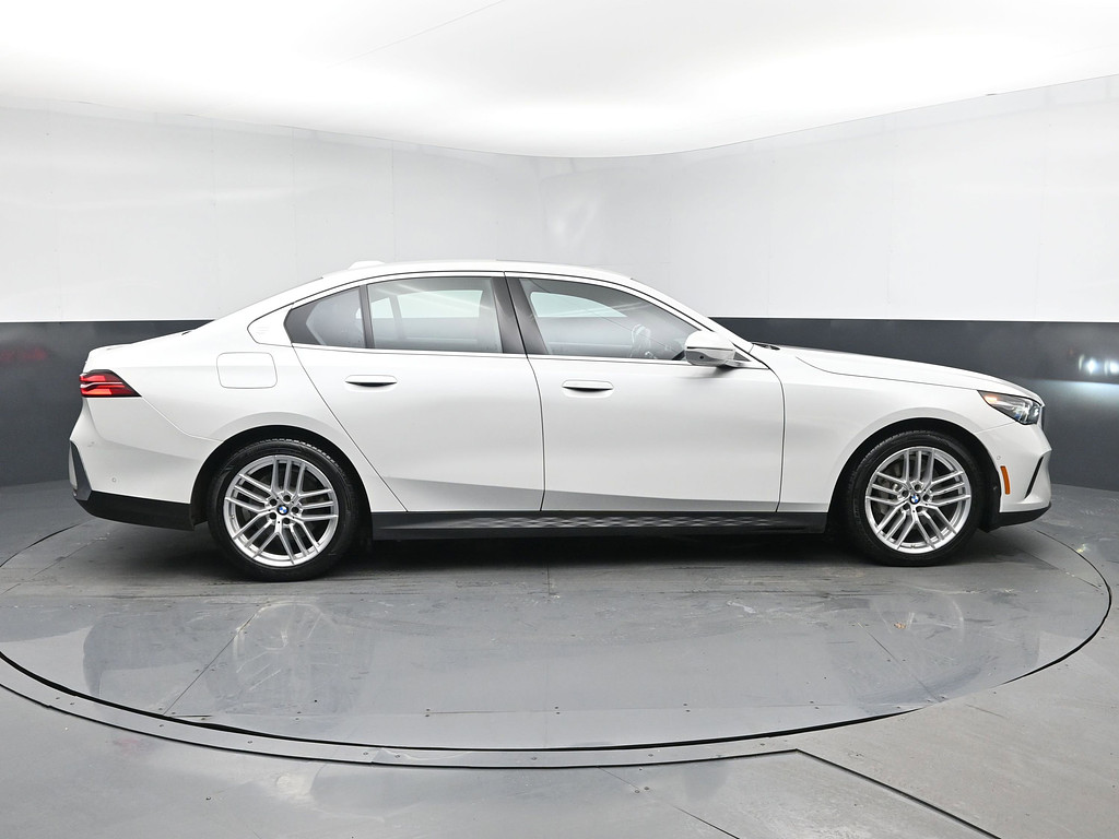 image-2 2024 BMW 5 Series