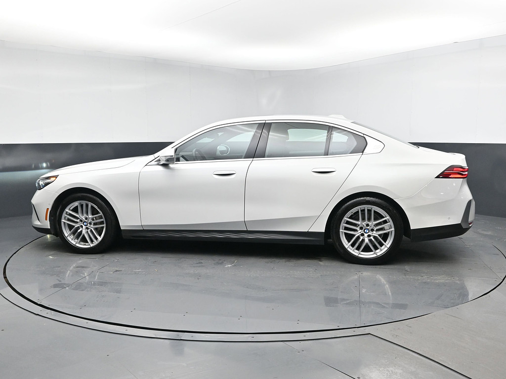 image-3 2024 BMW 5 Series