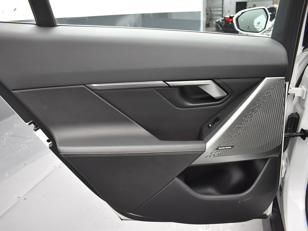 image-17 2024 BMW 5 Series