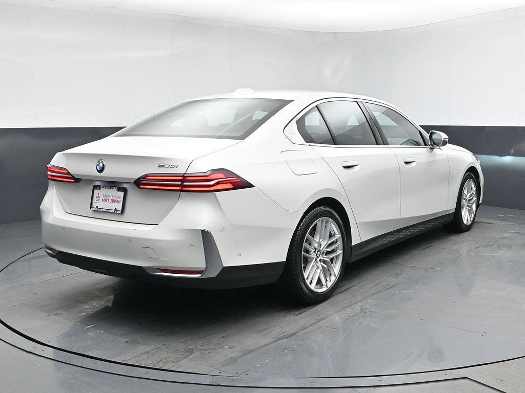 image-21 2024 BMW 5 Series