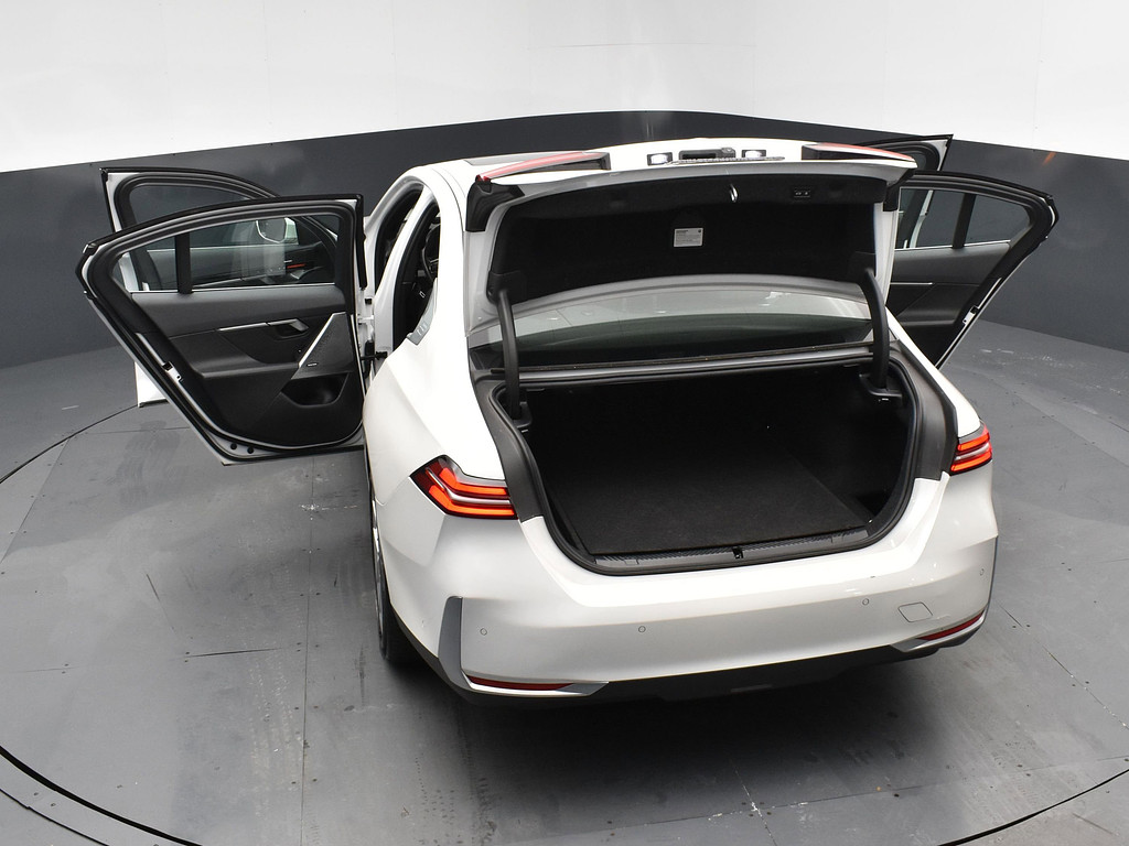 image-24 2024 BMW 5 Series