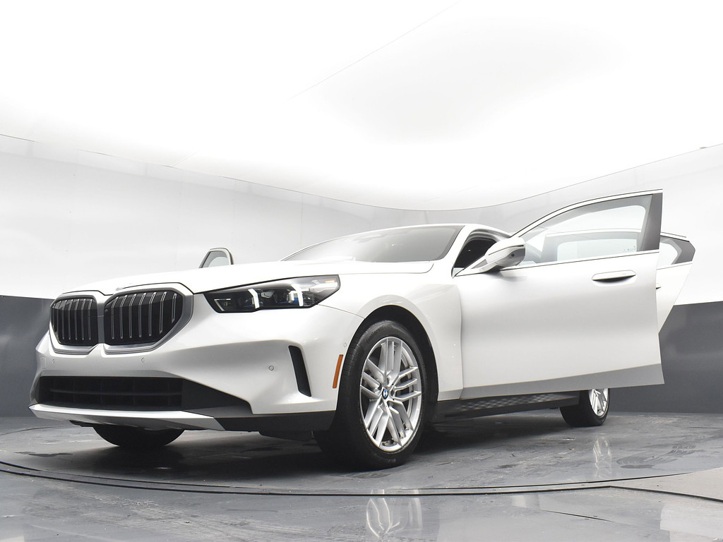 image-31 2024 BMW 5 Series