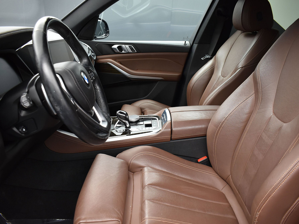 image-9 2020 BMW X5