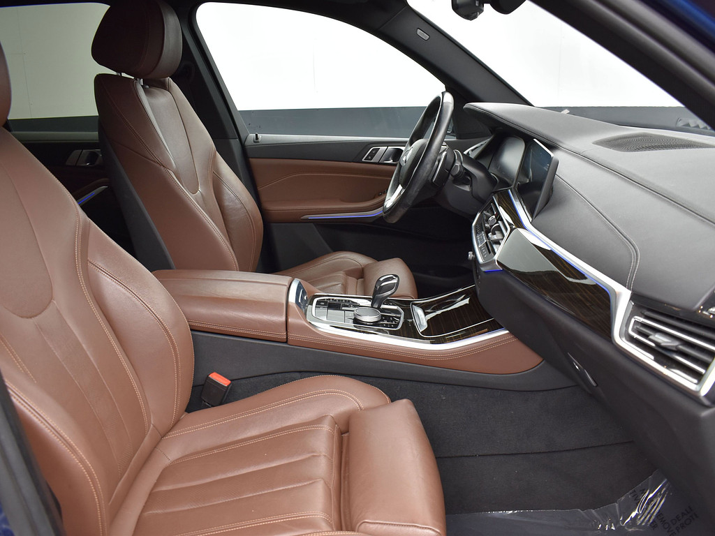 image-18 2020 BMW X5