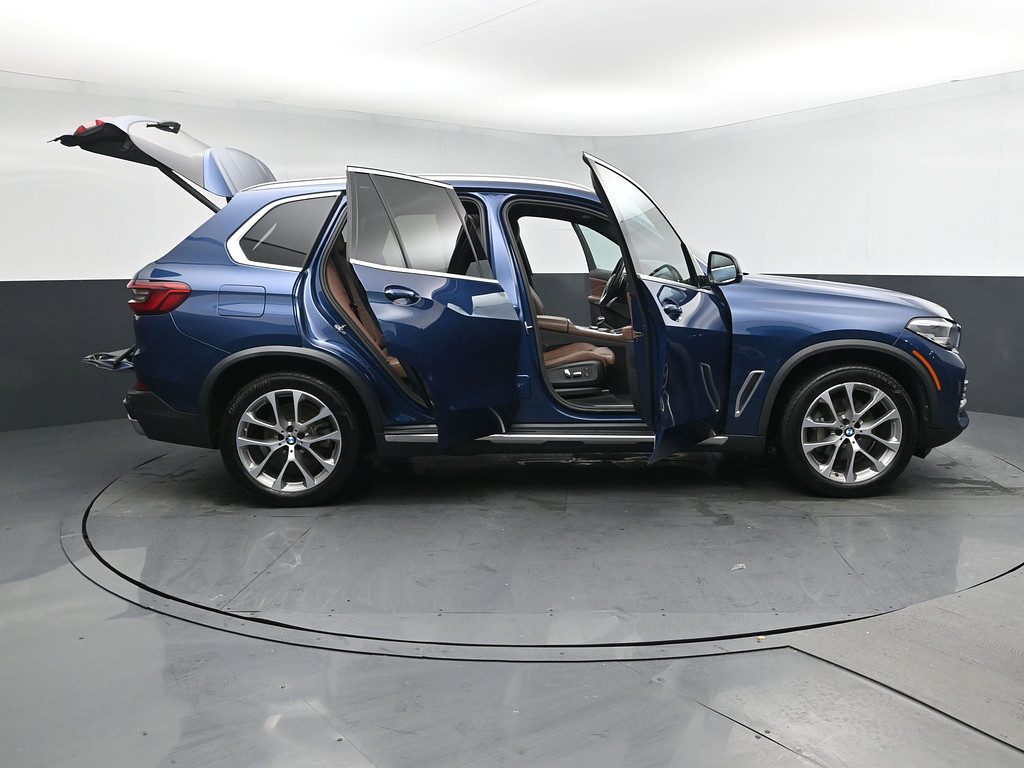 image-28 2020 BMW X5