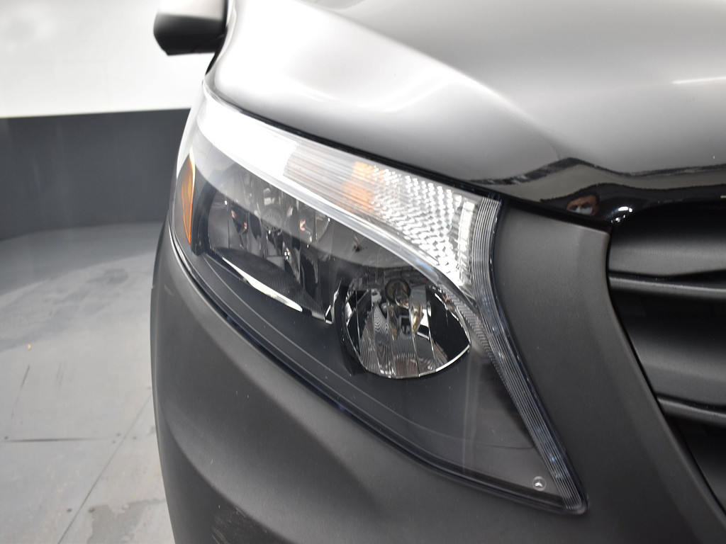 image-4 2022 Mercedes-Benz Metris Cargo Van