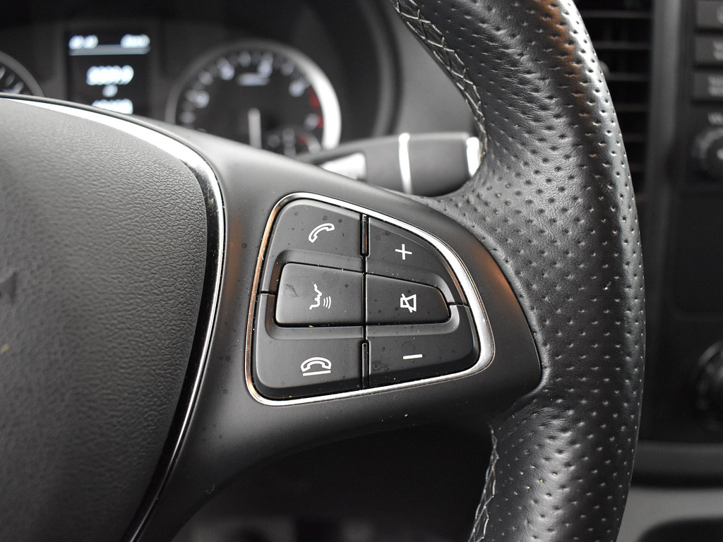 image-10 2022 Mercedes-Benz Metris Cargo Van