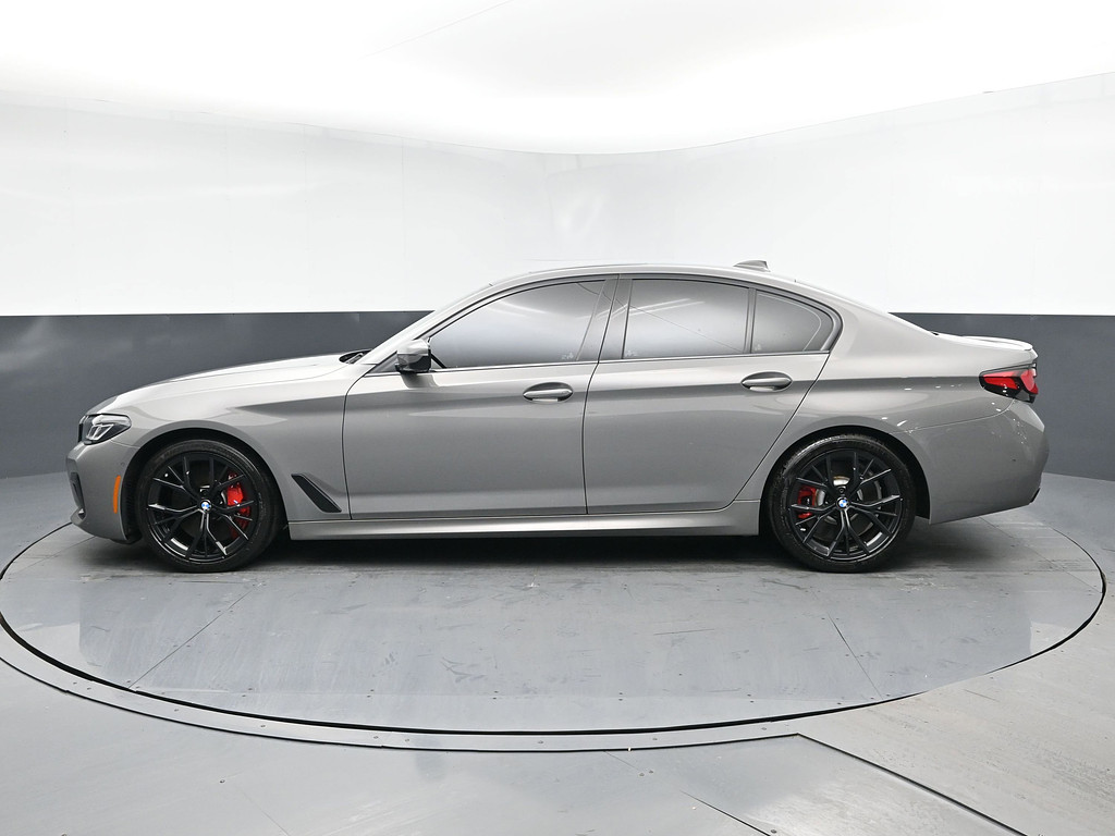 image-3 2022 BMW 5 Series