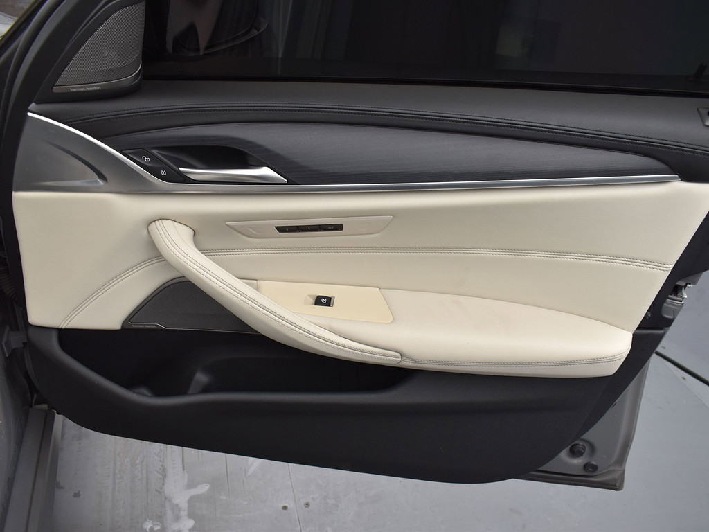 image-5 2022 BMW 5 Series