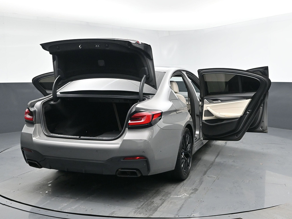 image-29 2022 BMW 5 Series