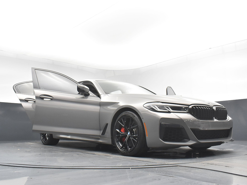 image-31 2022 BMW 5 Series