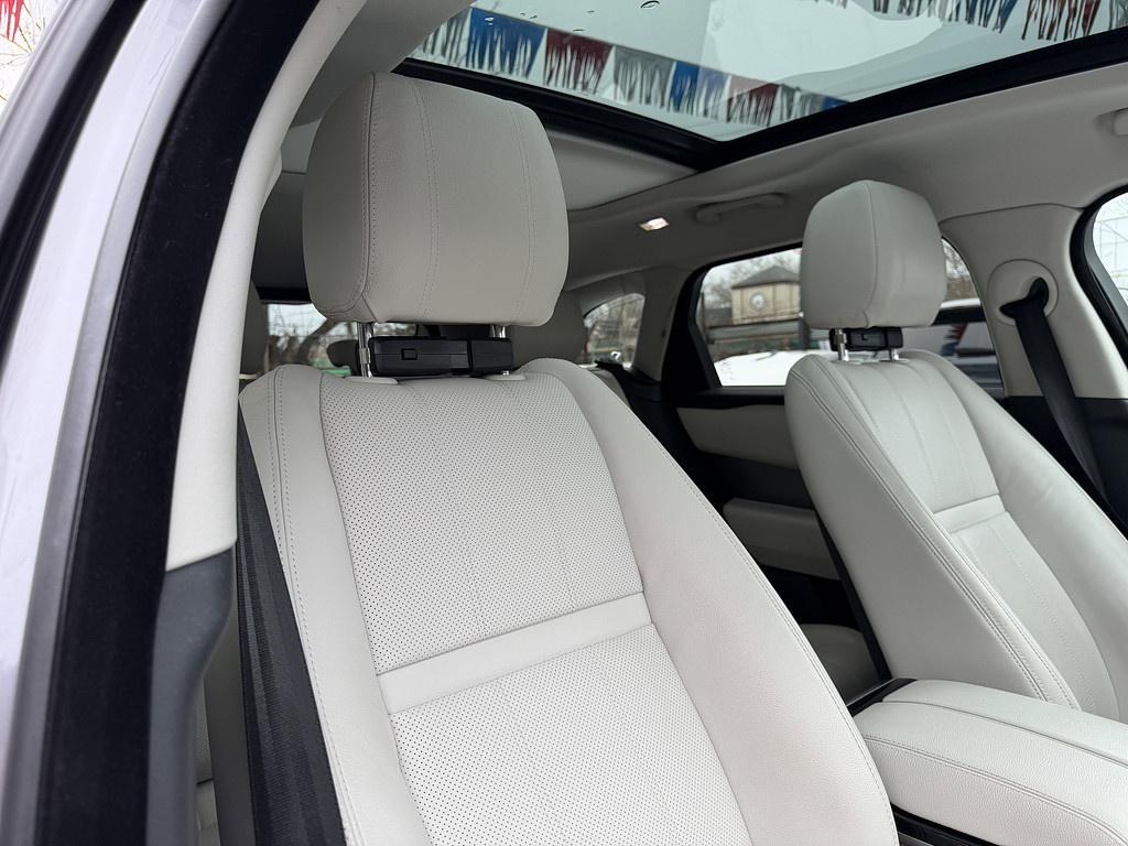 image-44 2020 Land Rover Range Rover Velar