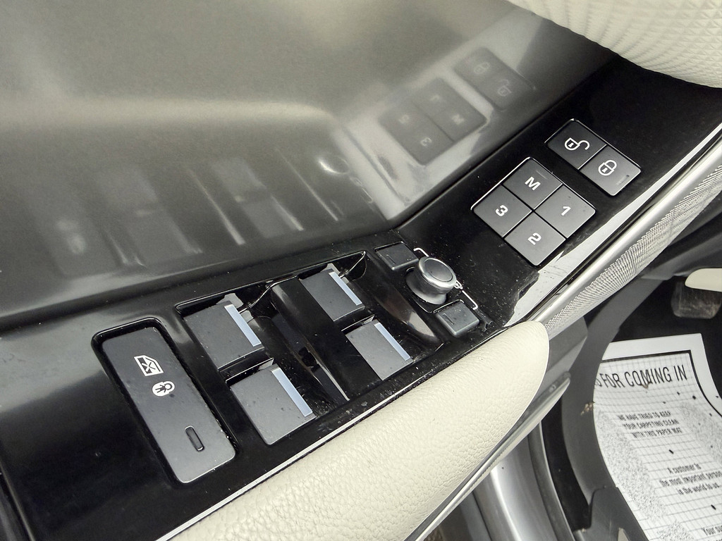 image-9 2020 Land Rover Range Rover Velar