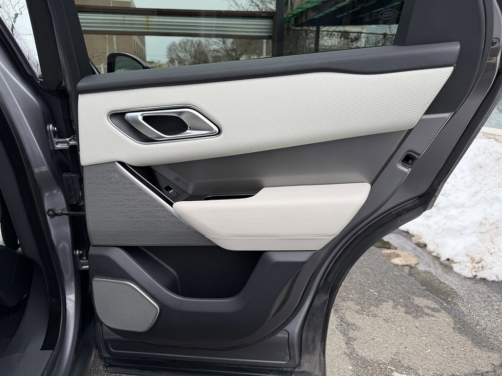 image-23 2020 Land Rover Range Rover Velar