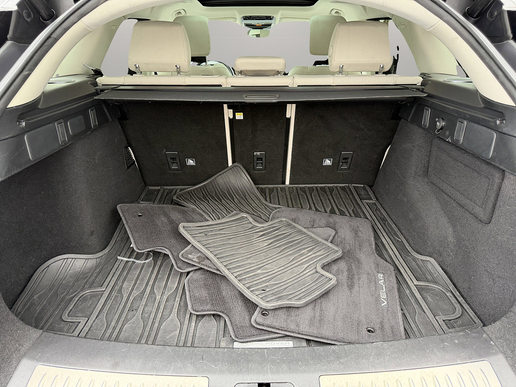 image-30 2020 Land Rover Range Rover Velar