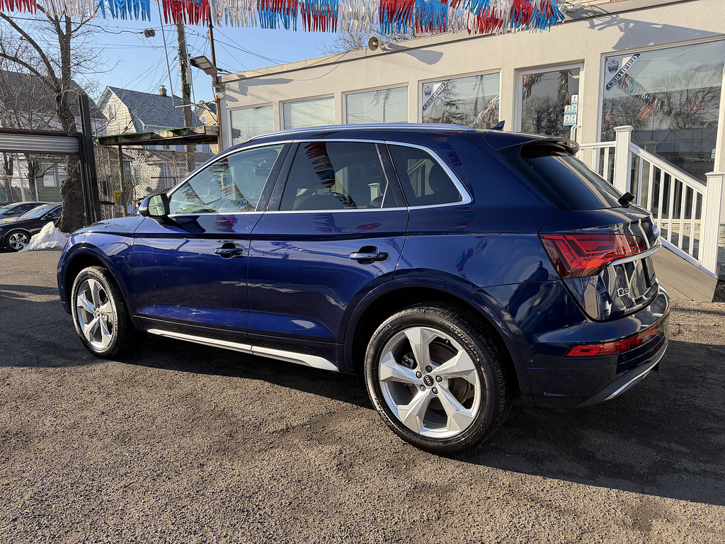 image-10 2021 Audi Q5
