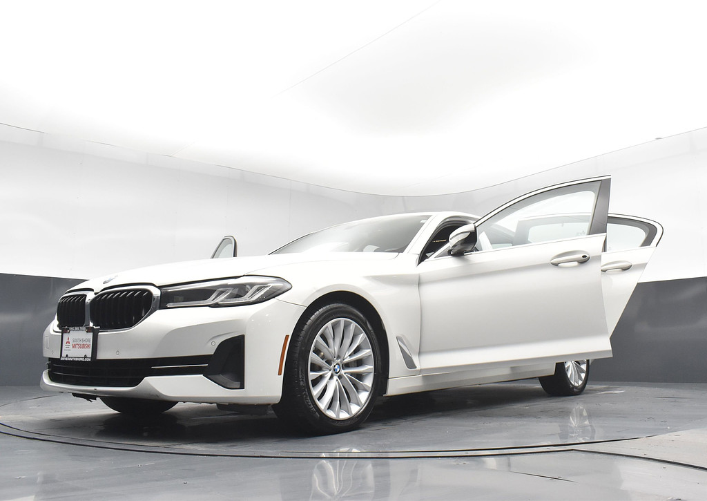 image-34 2019 BMW 5 Series