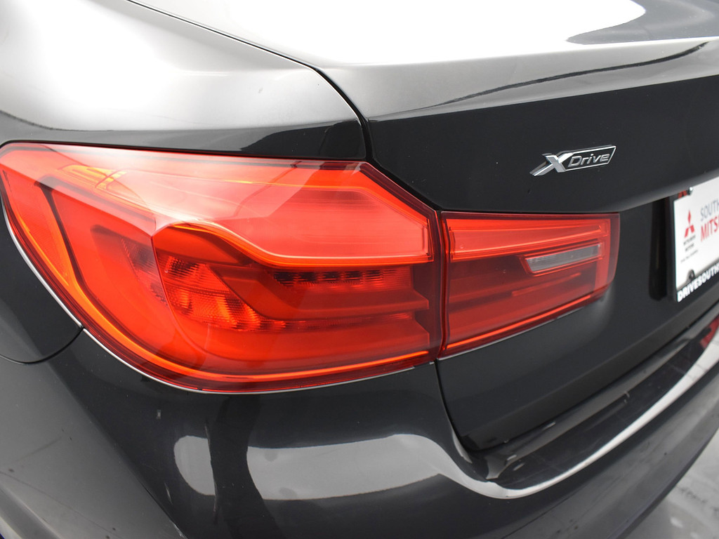 image-7 2019 BMW 5 Series