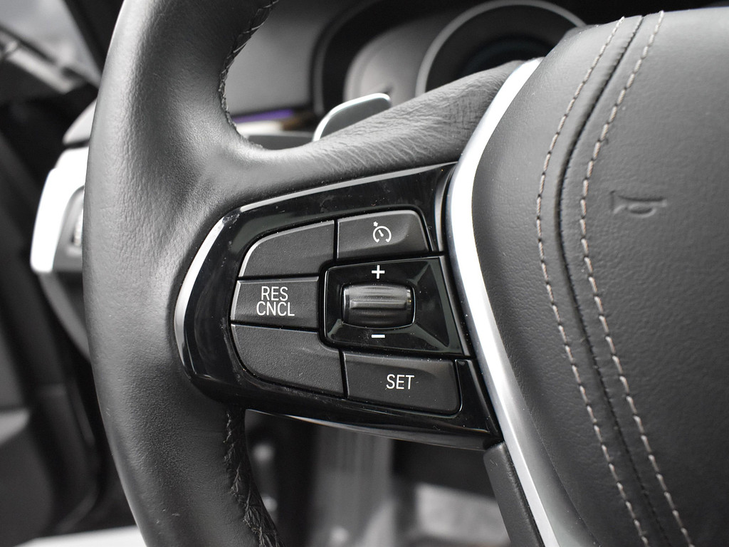 image-8 2019 BMW 5 Series