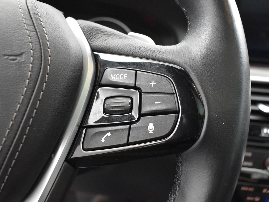 image-9 2019 BMW 5 Series