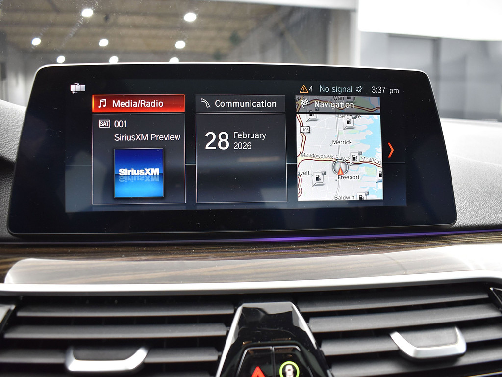 image-10 2019 BMW 5 Series