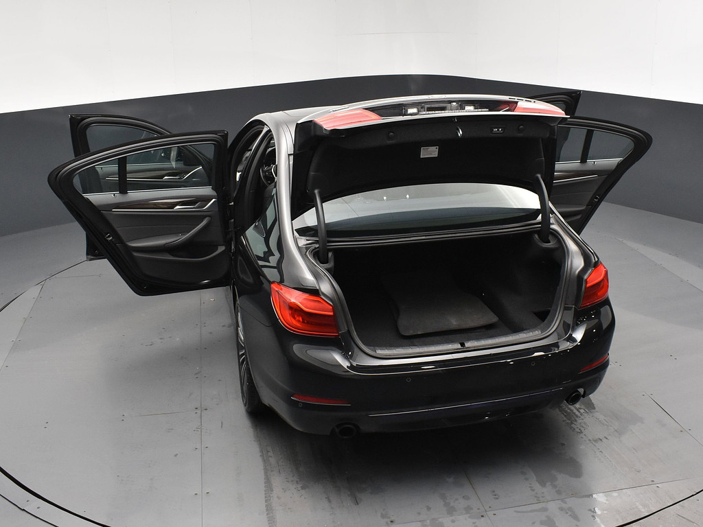 image-24 2019 BMW 5 Series