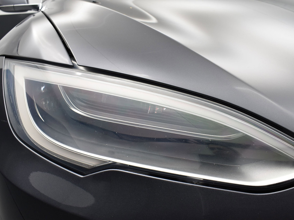 image-4 2018 Tesla Model S