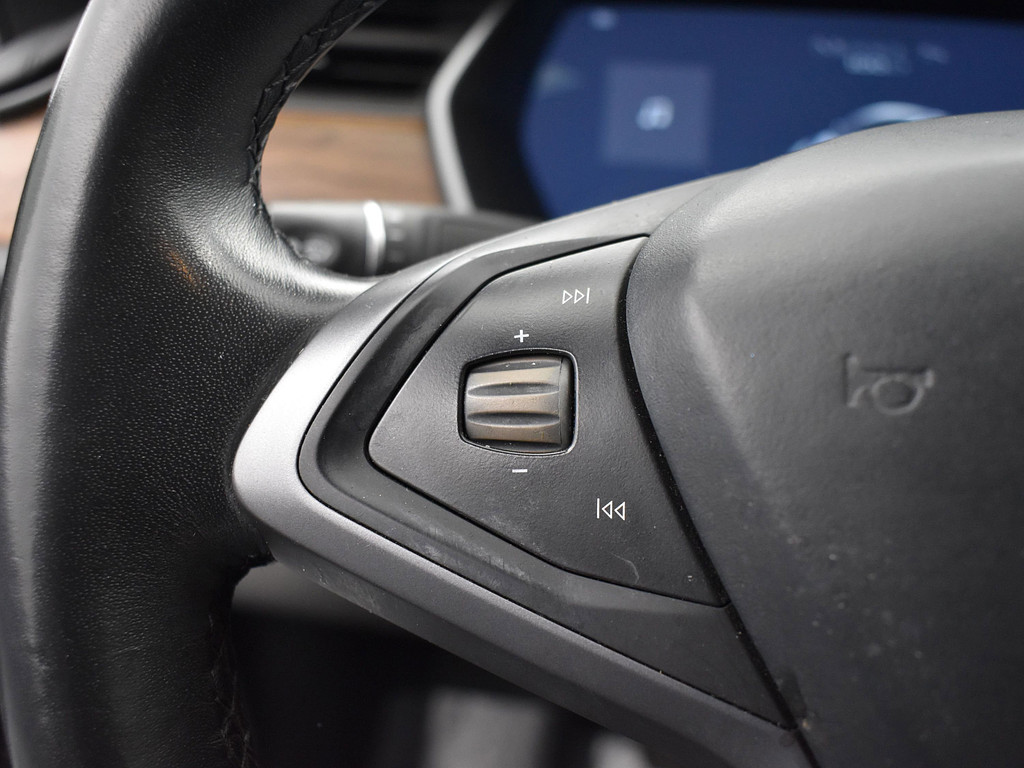 image-7 2018 Tesla Model S