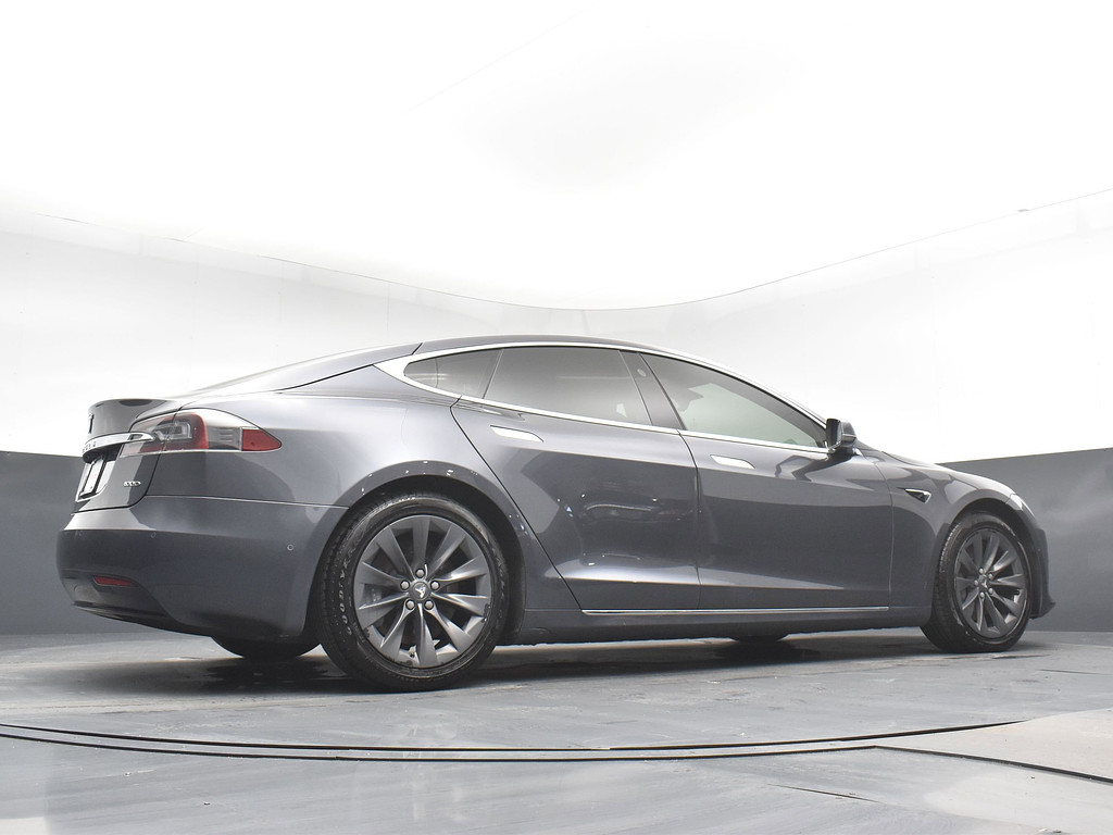 image-21 2018 Tesla Model S