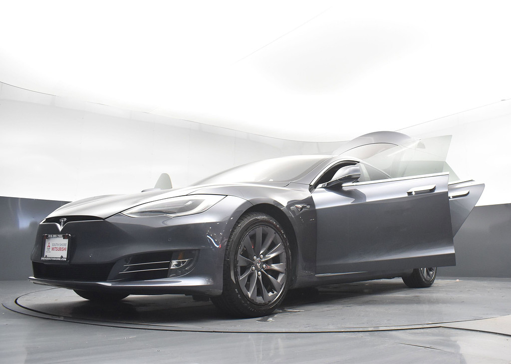 image-29 2018 Tesla Model S