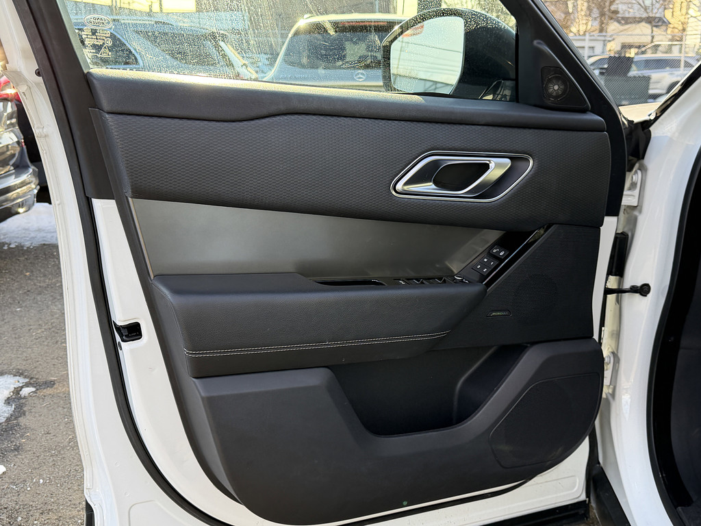 image-25 2019 Land Rover Range Rover Velar