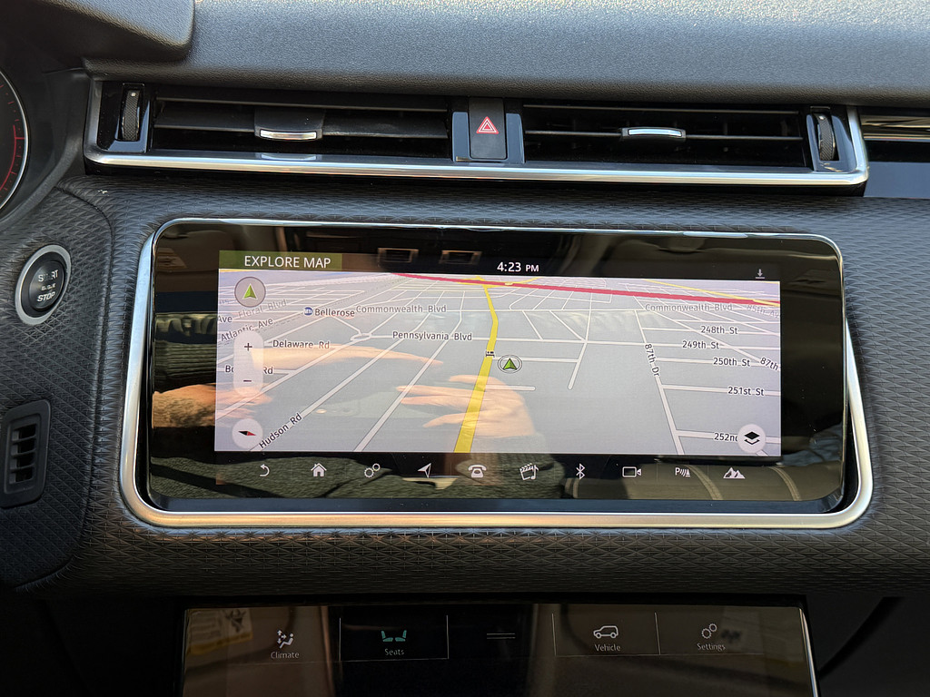 image-30 2019 Land Rover Range Rover Velar